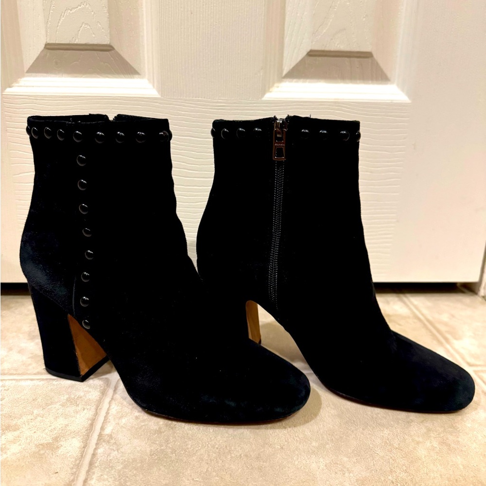 Coach Felicia suede booties!